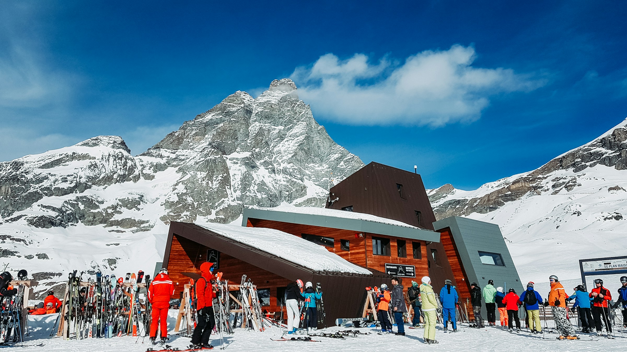 Top 10 Best Ski Resorts in Italy for Beginner Skiers